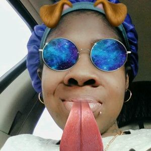 Meet your Posher, Deatrice